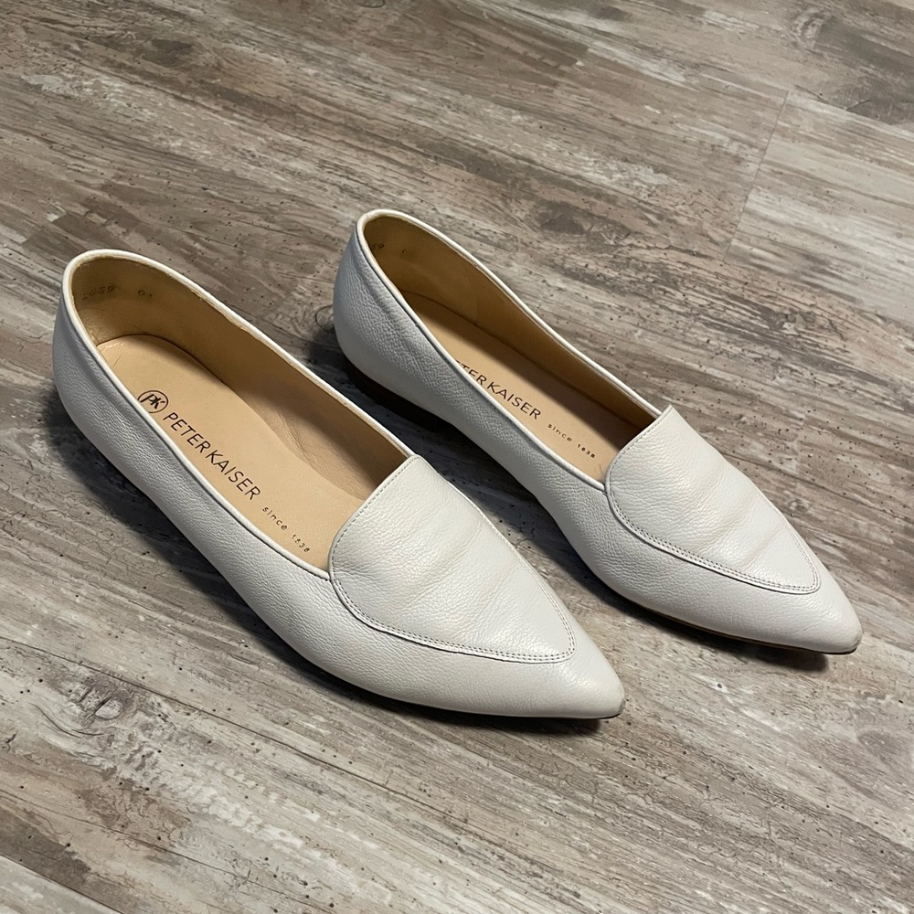 Peter Kaiser White Flats
